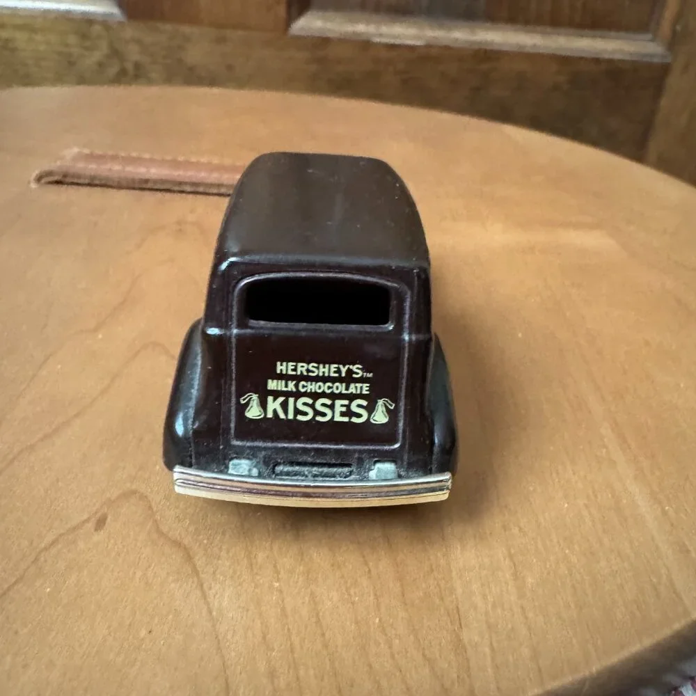 Lledo Days Gone Diecast Vehicles - Hershey's Kiss Kids Car